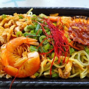 Seijo Ishii's Dry Laksa Bento