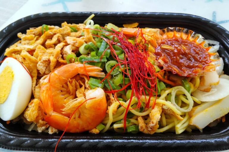 Seijo Ishii's Dry Laksa Bento